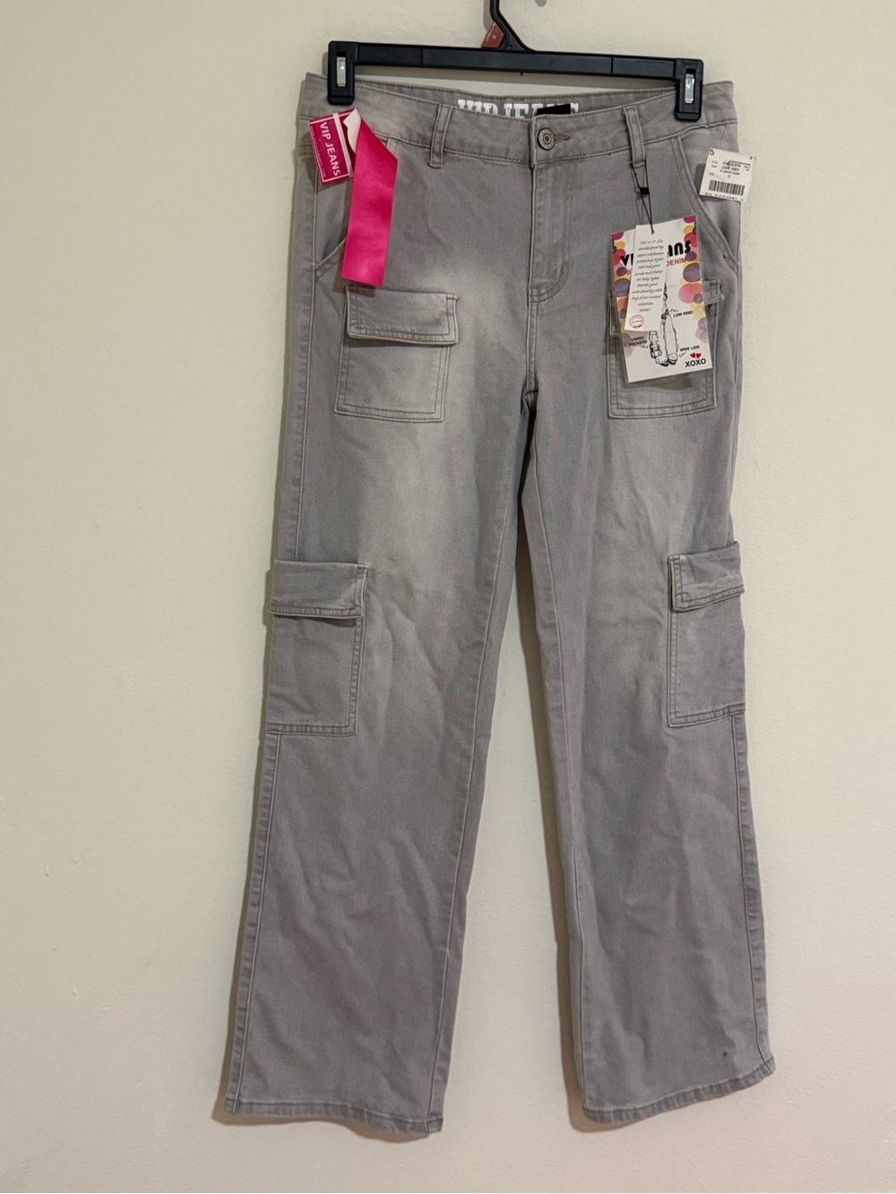 NWT VIP Gray Cargo Straight Leg Pants Size 11/30